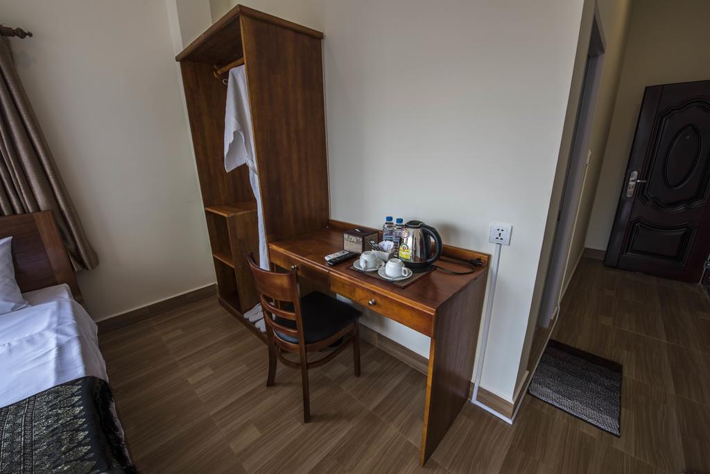 Phnom Penh Le Vincent Hotel Экстерьер фото